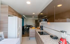 Suite De Lujo, Piso Alto, Junto Parque Carolina, Generador Electrico